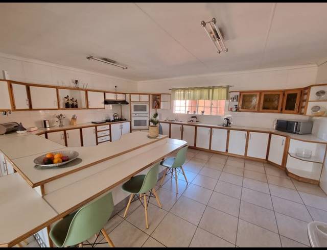 4 BEDROOM HOUSE FOR SALE IN ROTHDENE